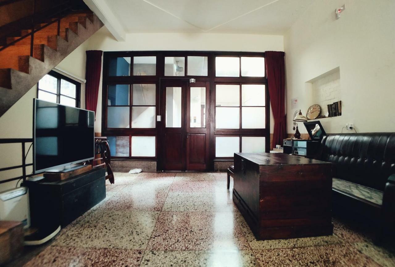 Goin Old House & Bar Apartamento Tainan Exterior foto